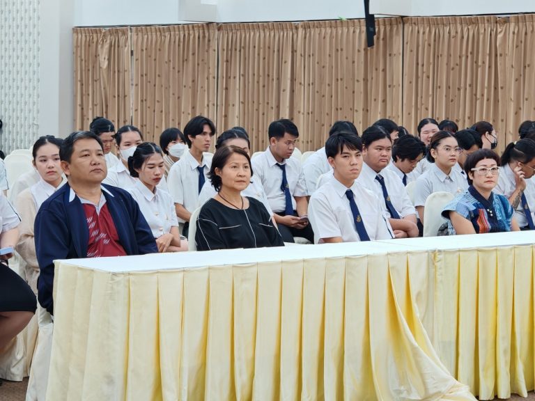 โรงเรียนการเรือน จัดกิจกรรมปฐมนิเทศนักศึกษาและประชุมผู้ปกครอง ประจำปีการศึกษา 2567 นักศึกษาสาขาวิชาเทคโนโลยีการประกอบอาหารและการบริการ ศูนย์การศึกษา ลำปาง